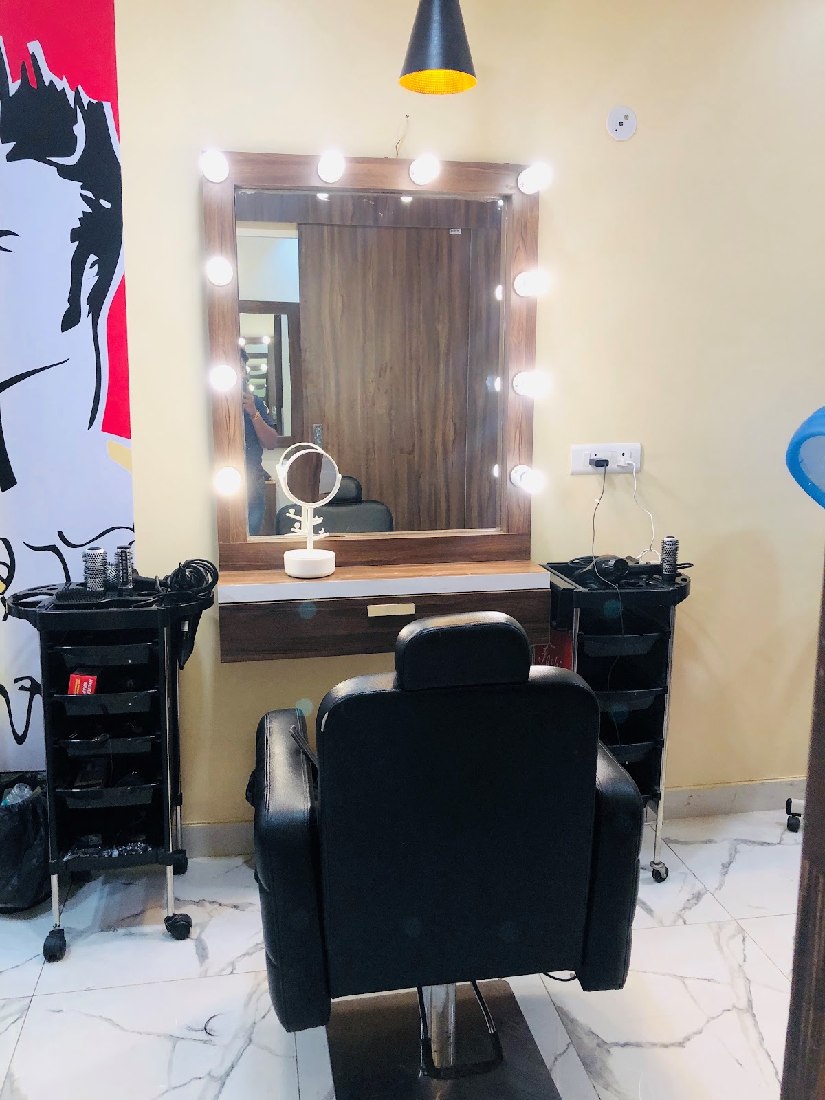 Hair Majesty styling chair